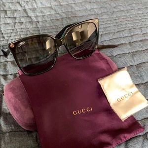 57mm Black/grey gradient Gucci sunglasses w case